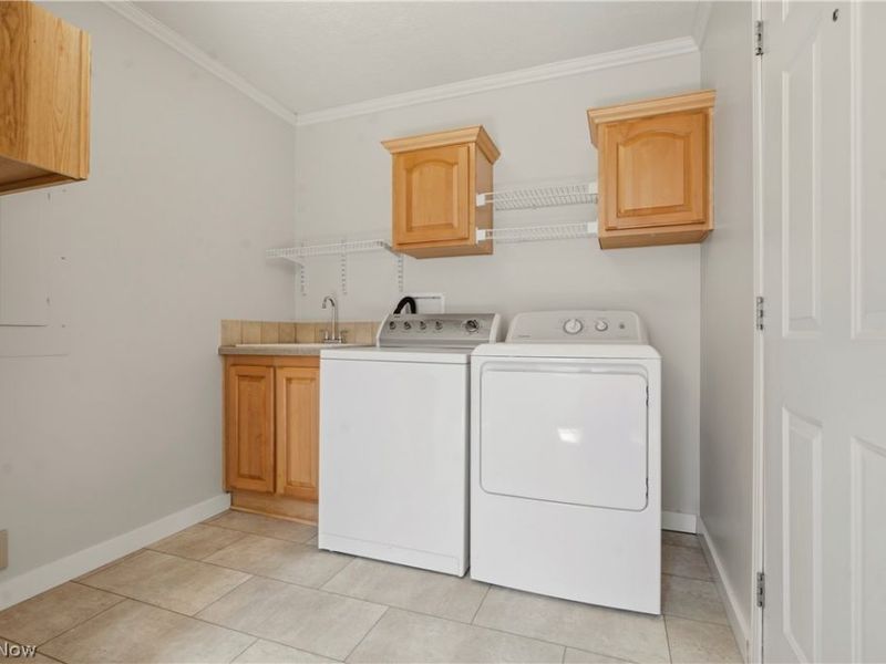 313 Gemini Drive, Dover, OH 44622 Photo 15