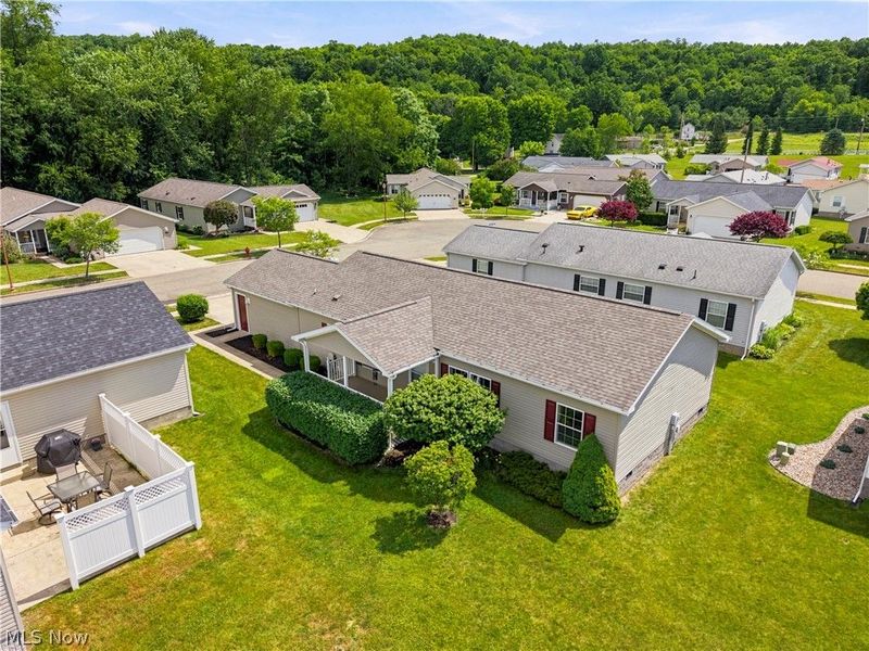 313 Gemini Drive, Dover, OH 44622 Photo 3
