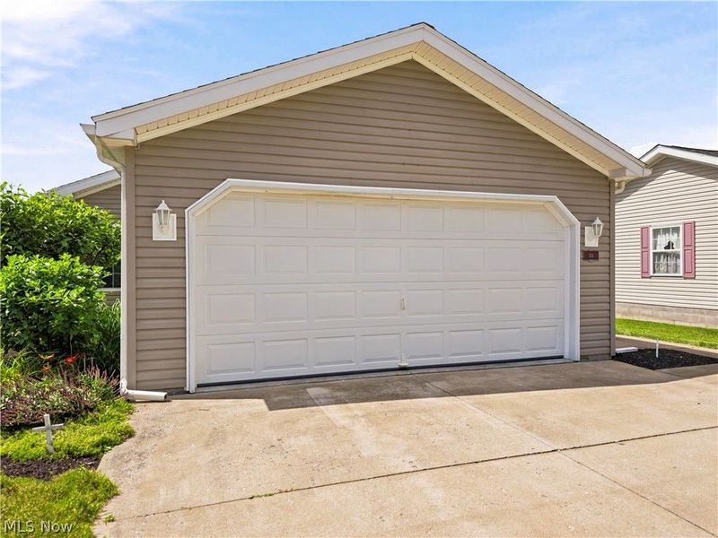 313 Gemini Drive, Dover, OH 44622 Photo 5