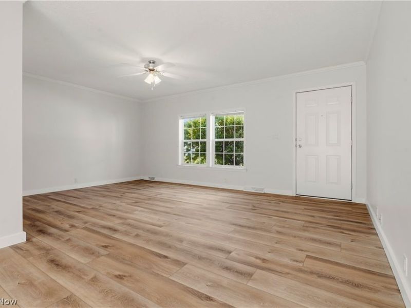 313 Gemini Drive, Dover, OH 44622 Photo 7