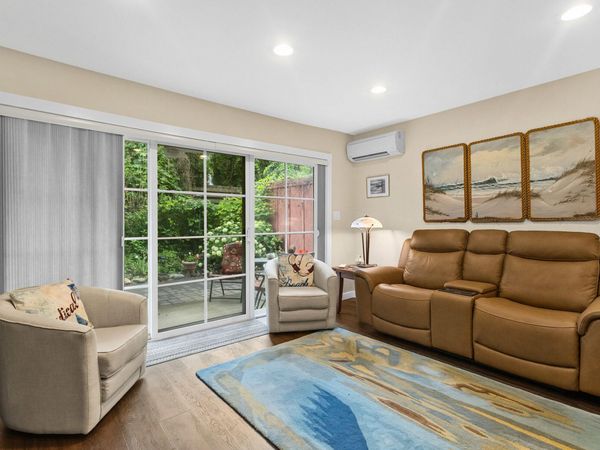 1305 W Main St, Unit 108, Lake Geneva, WI 53147