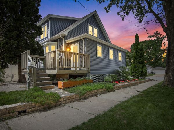 2832 97th St, Sturtevant, WI 53177