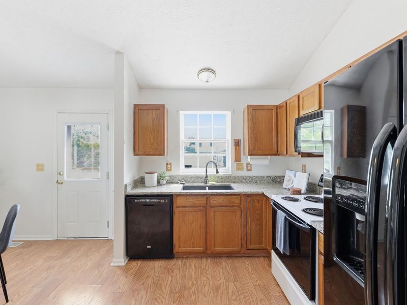 1000 Cherry Bud Drive, Columbus, OH 43228 Photo 13