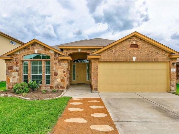 137 Langtry LN , Jarrell, TX 76537