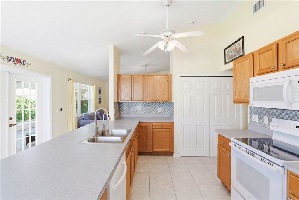 9931 Oak Street, Sebastian, FL 32976 Photo