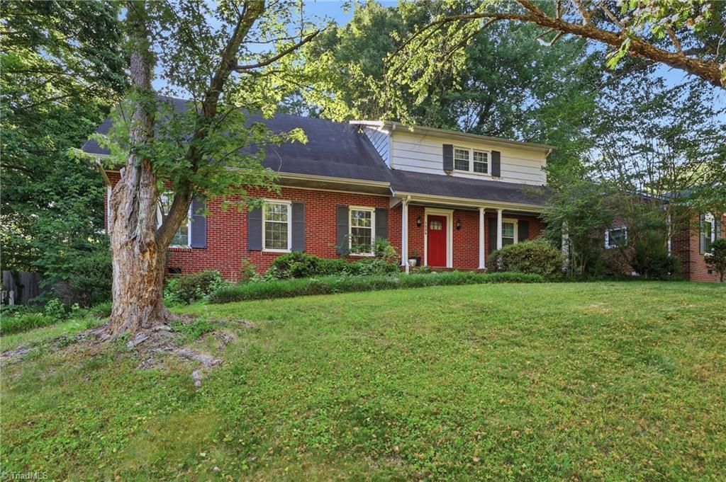 1056 Cantering Road, High Point, NC 27262 Main Photo