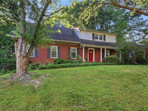 1056 Cantering Road, High Point, NC 27262