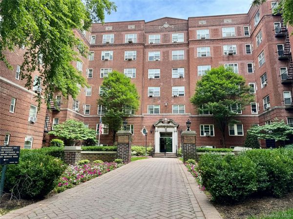 113-14 72nd Road, Unit 1M, Forest Hills, NY 11375