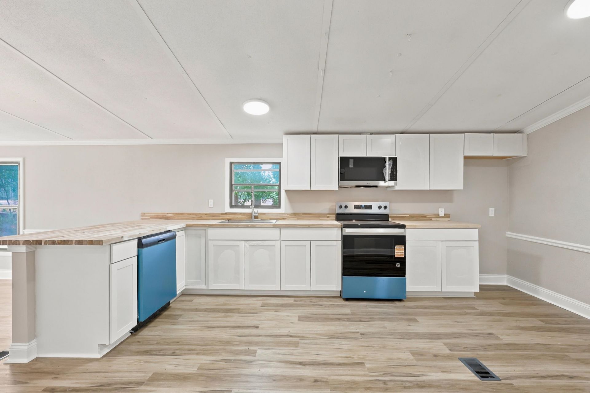 1922 N Twisted Oak Dr. Photo 14