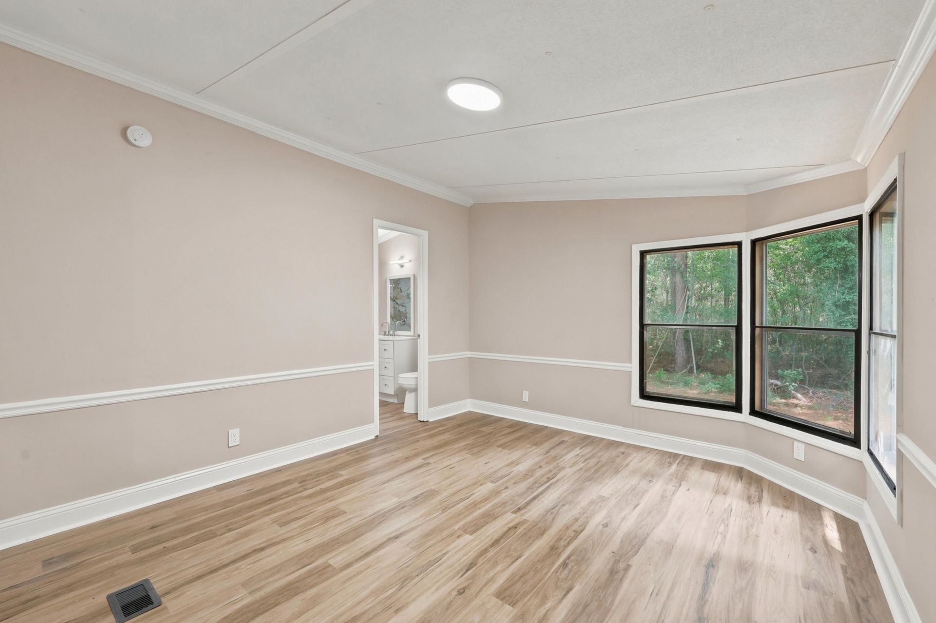 1922 N Twisted Oak Dr. Photo 32
