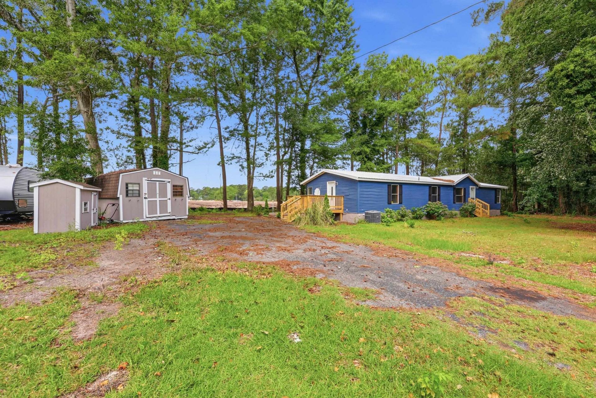 1922 N Twisted Oak Dr. Photo 4