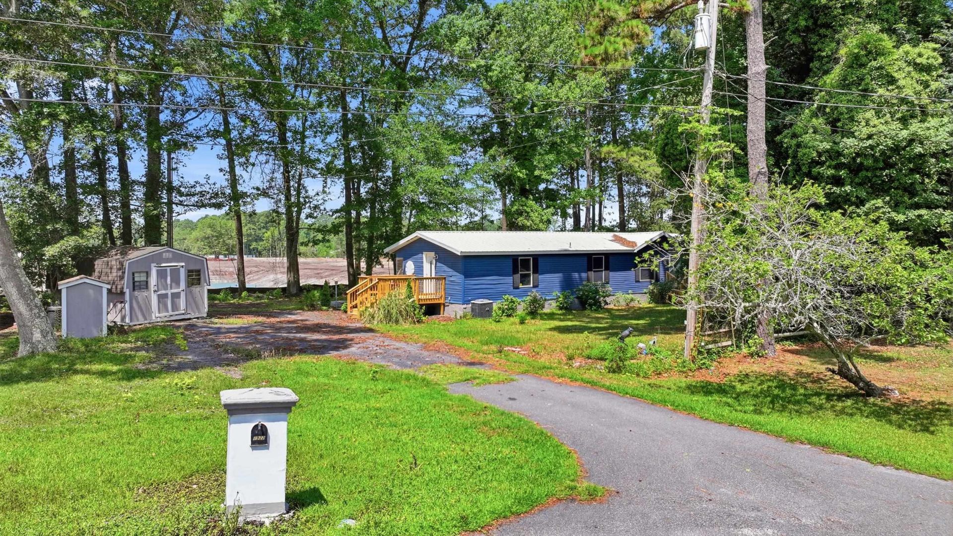 1922 N Twisted Oak Dr. Photo 42