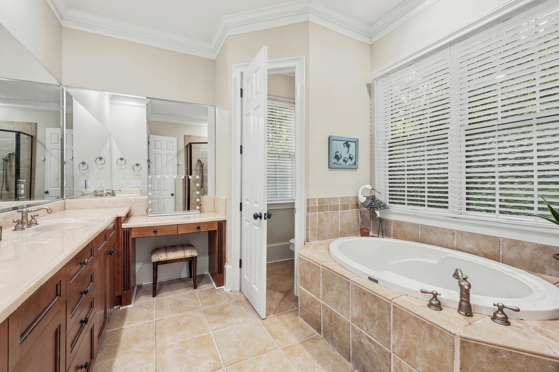 98 Hunters Oak Ct.  Photo 16