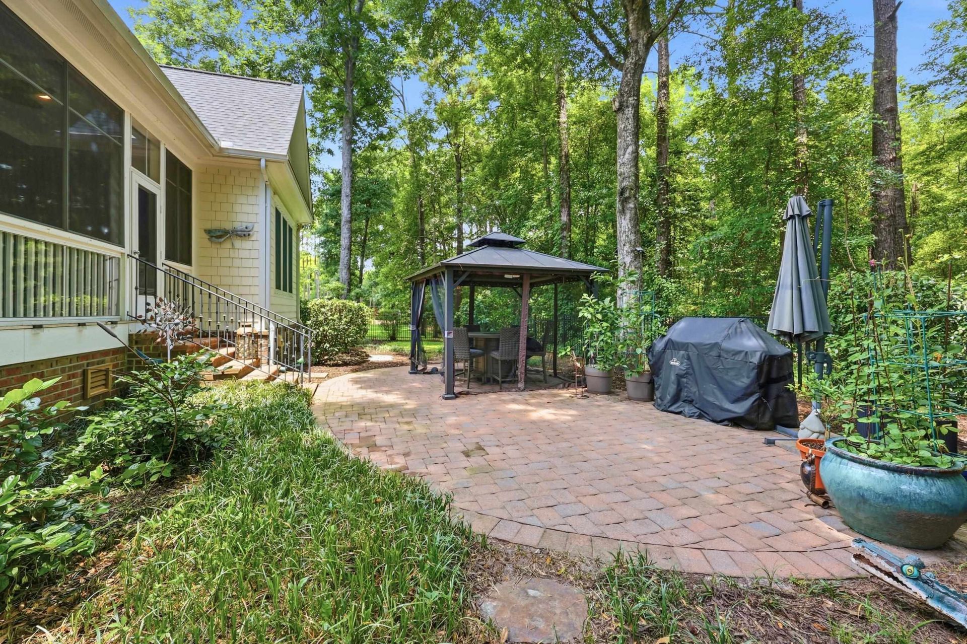 98 Hunters Oak Ct.  Photo 33