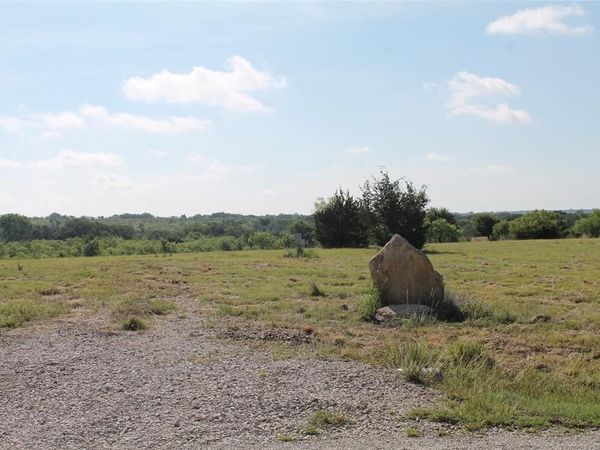 688 Comanche Lake Road , Comanche, TX 76442
