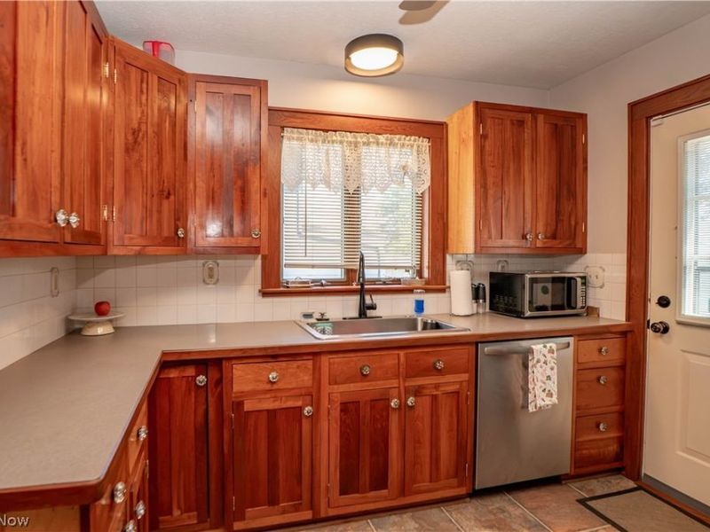 2116 Newton Street, Akron, OH 44305 Photo 11