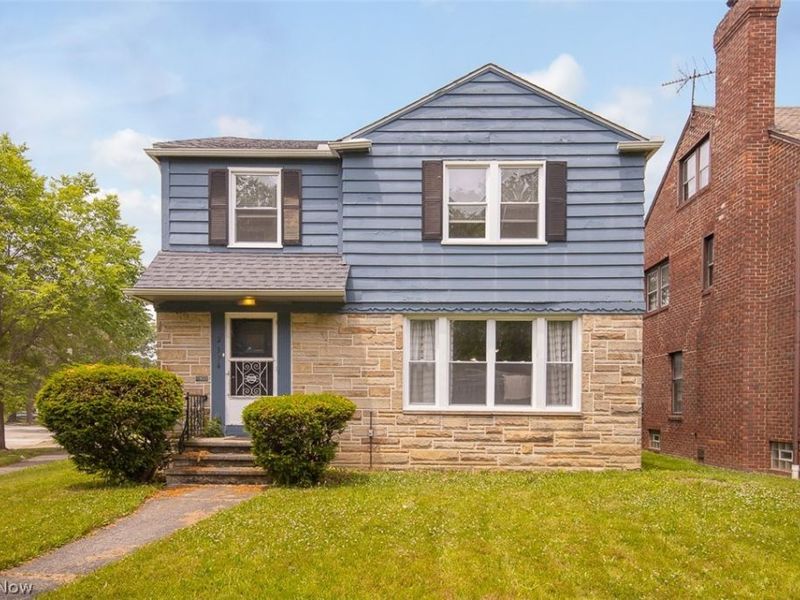 2374 Traymore Road, University Heights, OH 44118 Photo 1