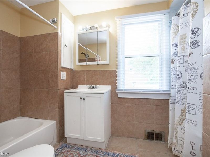 2374 Traymore Road, University Heights, OH 44118 Photo 30