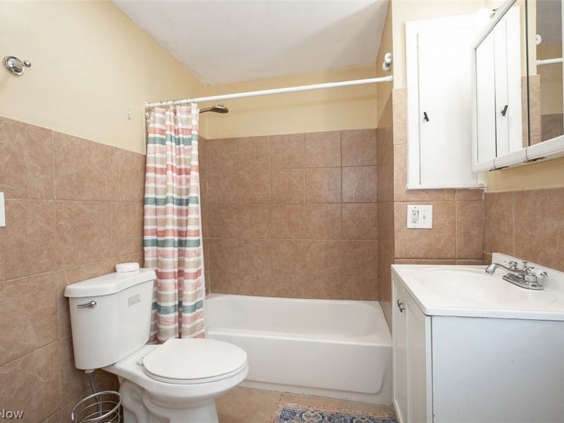 2374 Traymore Road, University Heights, OH 44118 Photo 32