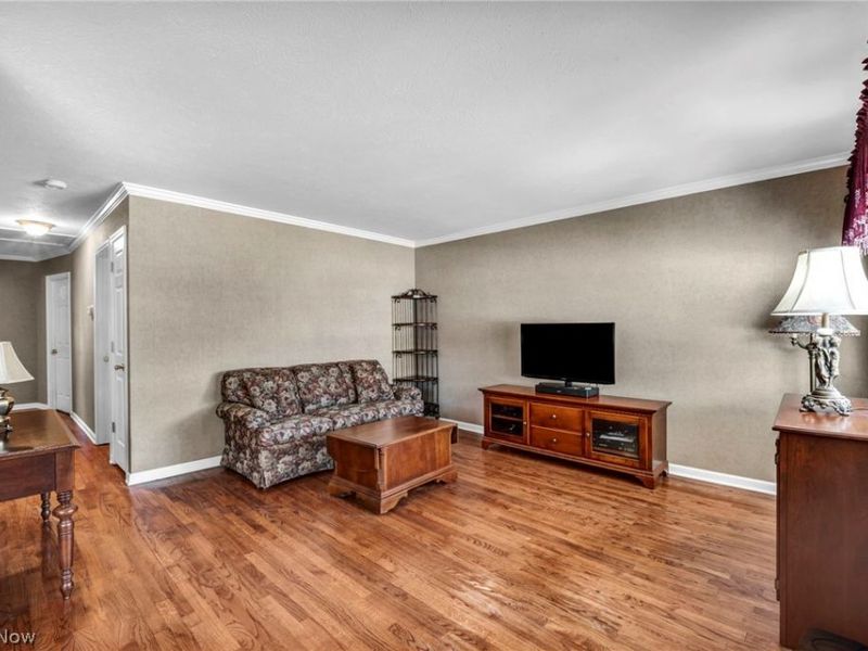 30892 Harrison Road, Wickliffe, OH 44092 Photo 7