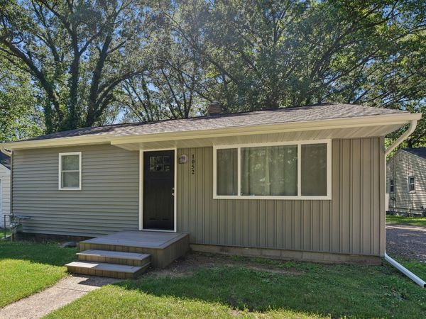 1052 Woodward Avenue, Benton Harbor, MI 49022