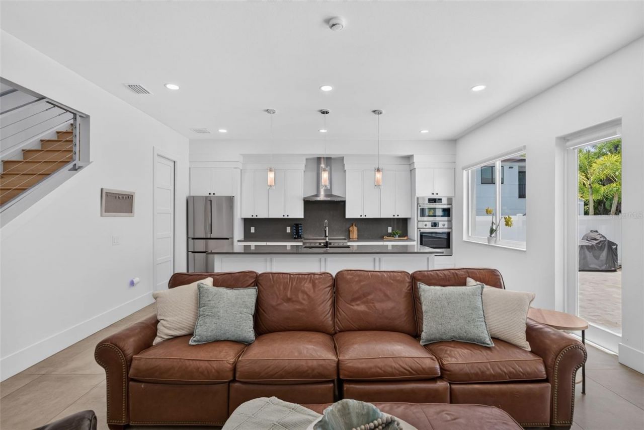 2430 Floyd Street, Sarasota, FL 34239 Photo