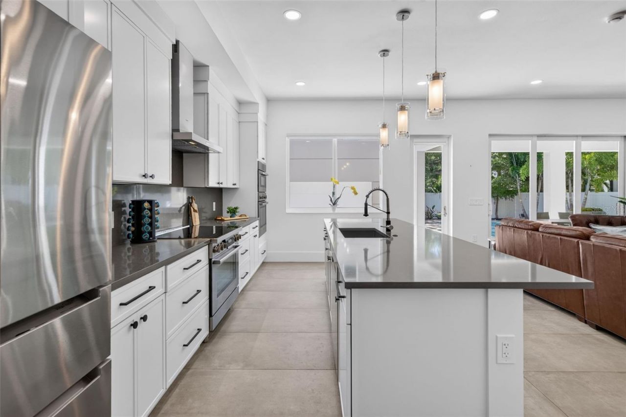 2430 Floyd Street, Sarasota, FL 34239 Photo