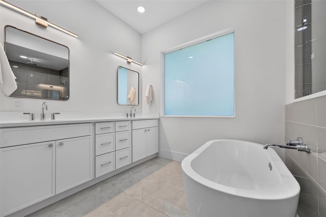 2430 Floyd Street, Sarasota, FL 34239 Photo