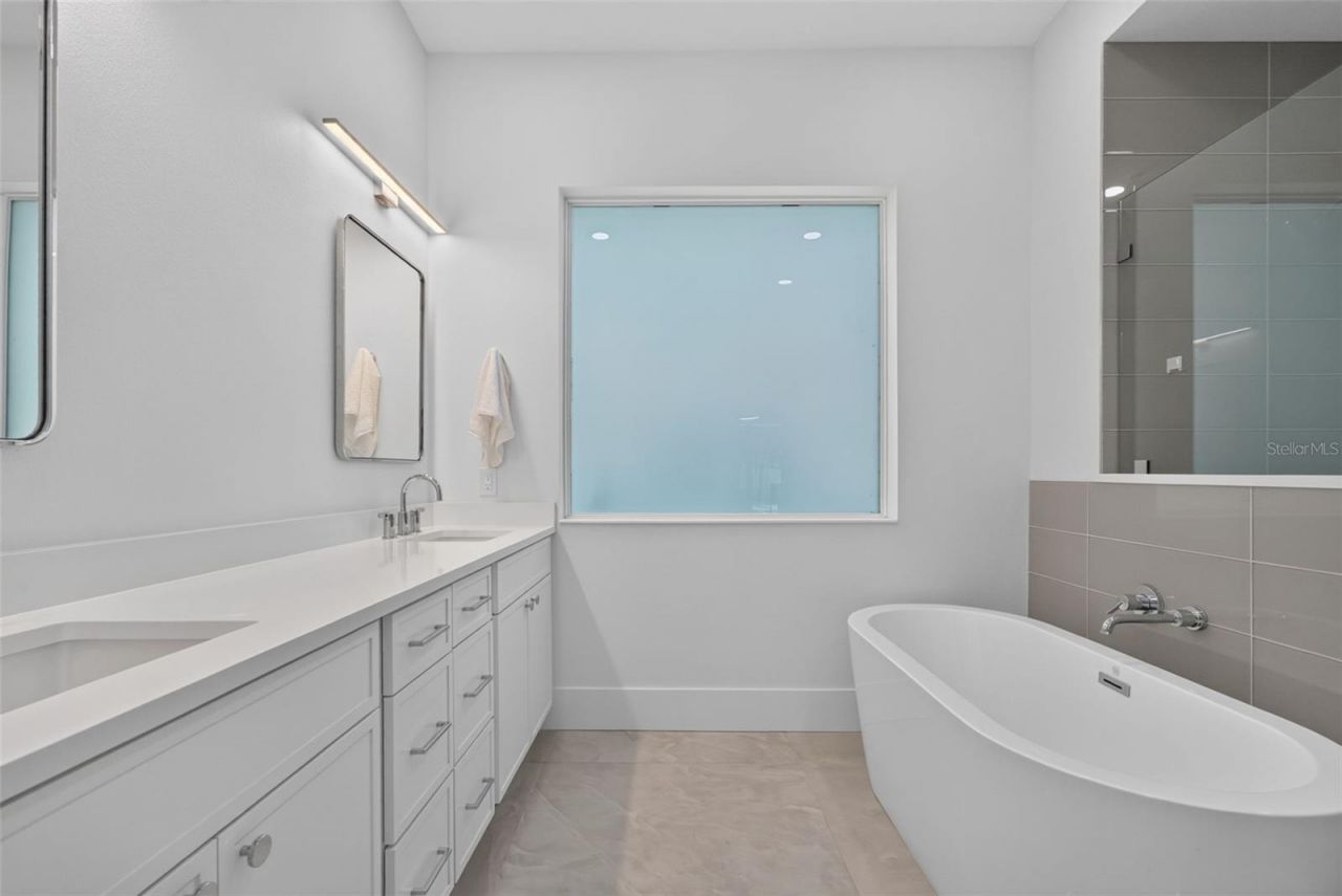 2430 Floyd Street, Sarasota, FL 34239 Photo