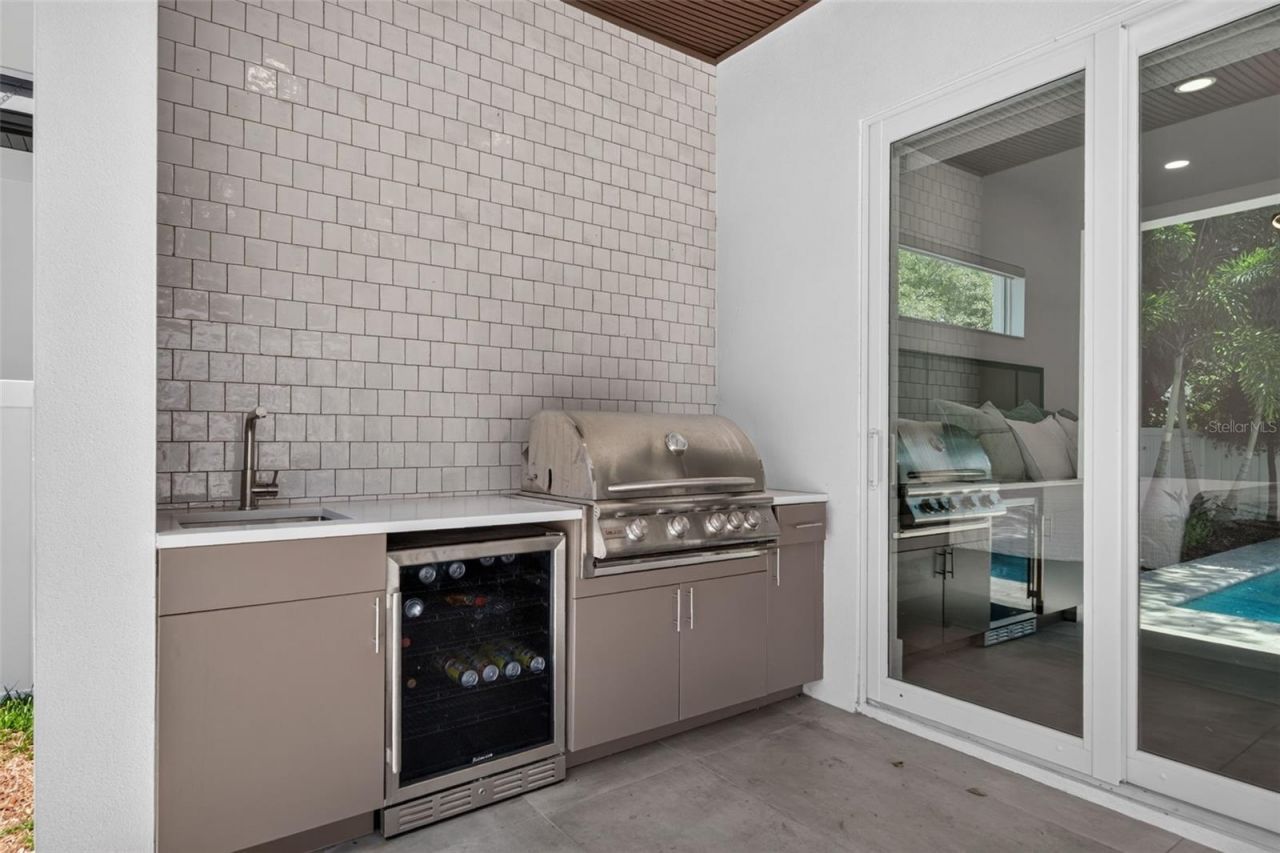 2430 Floyd Street, Sarasota, FL 34239 Photo