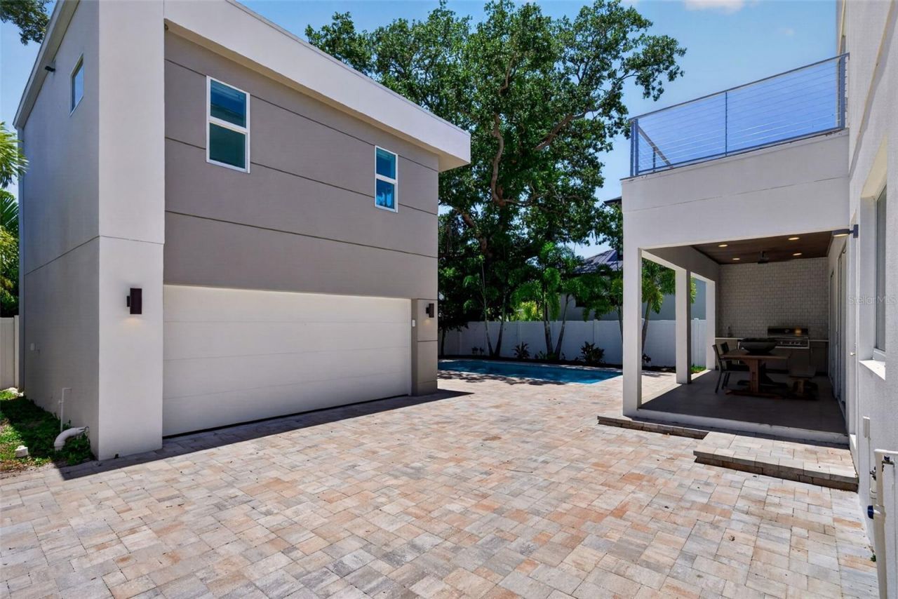 2430 Floyd Street, Sarasota, FL 34239 Photo