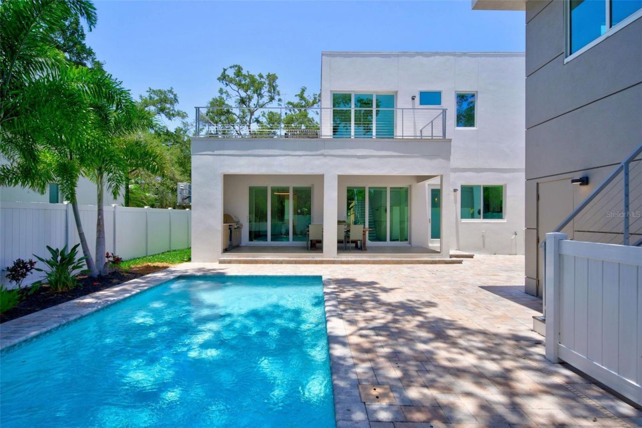 2430 Floyd Street, Sarasota, FL 34239 Photo