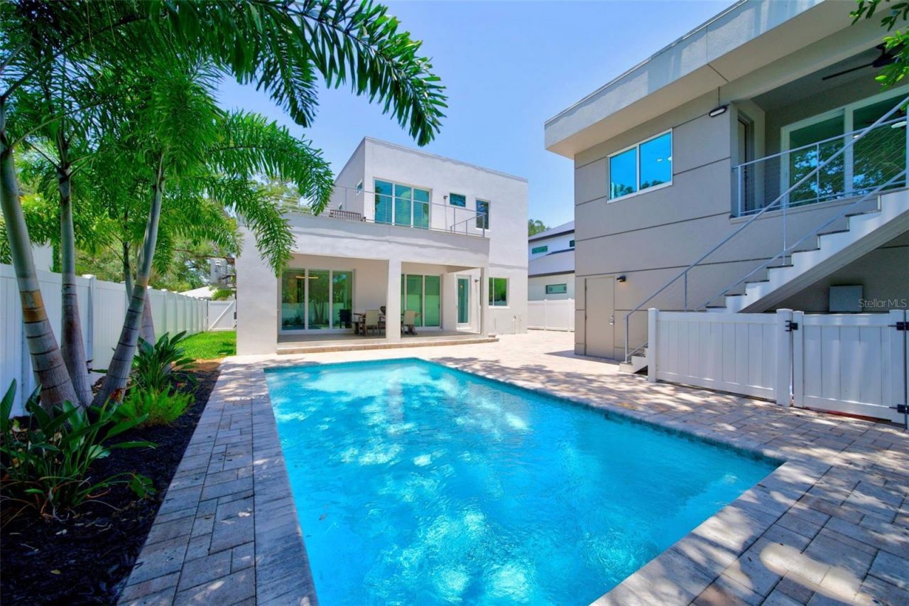2430 Floyd Street, Sarasota, FL 34239 Photo