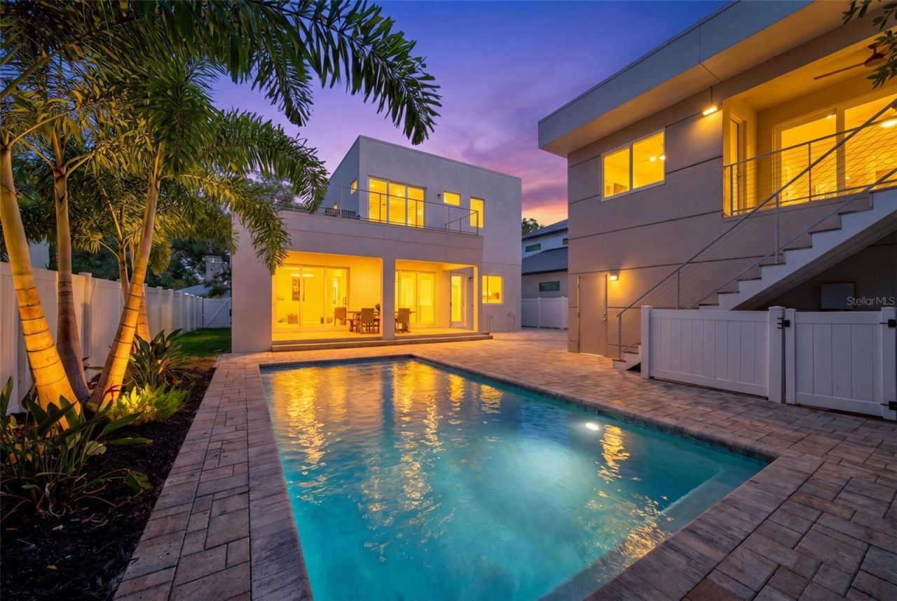 2430 Floyd Street, Sarasota, FL 34239 Photo