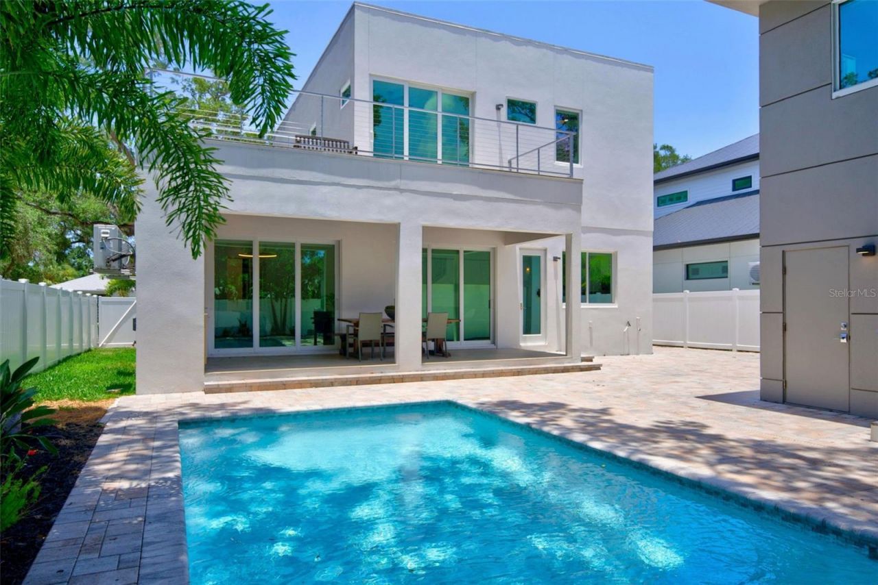 2430 Floyd Street, Sarasota, FL 34239 Photo