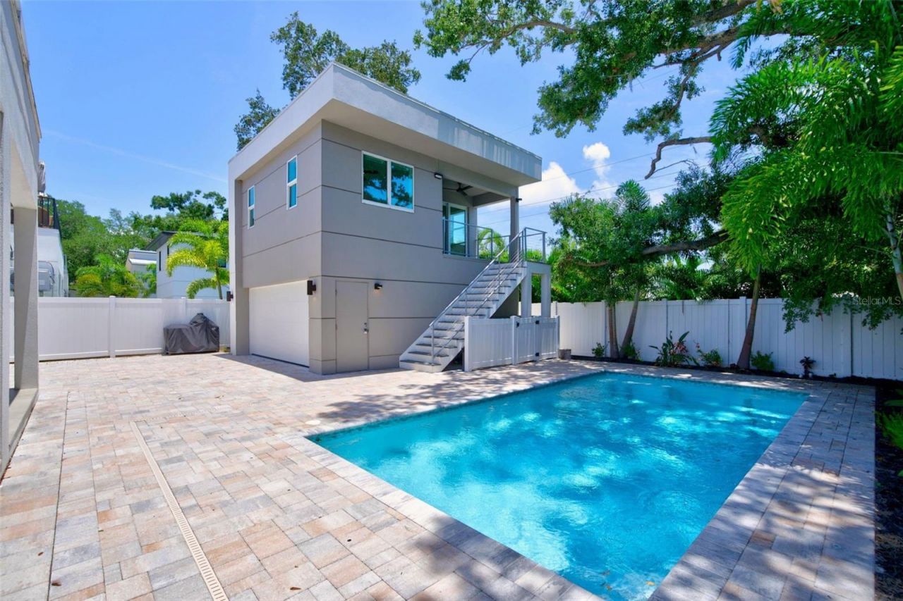 2430 Floyd Street, Sarasota, FL 34239 Photo