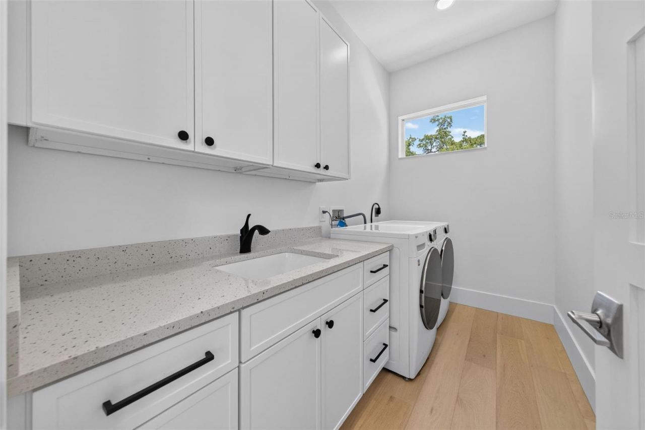 2430 Floyd Street, Sarasota, FL 34239 Photo