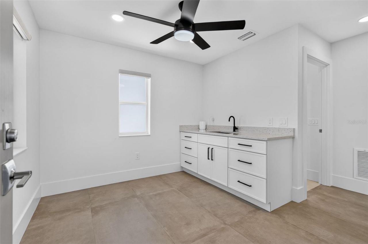2430 Floyd Street, Sarasota, FL 34239 Photo