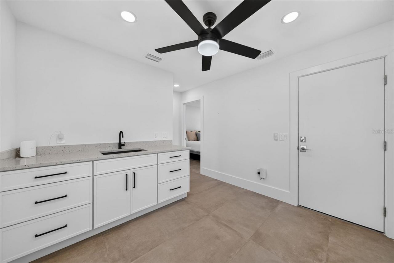 2430 Floyd Street, Sarasota, FL 34239 Photo