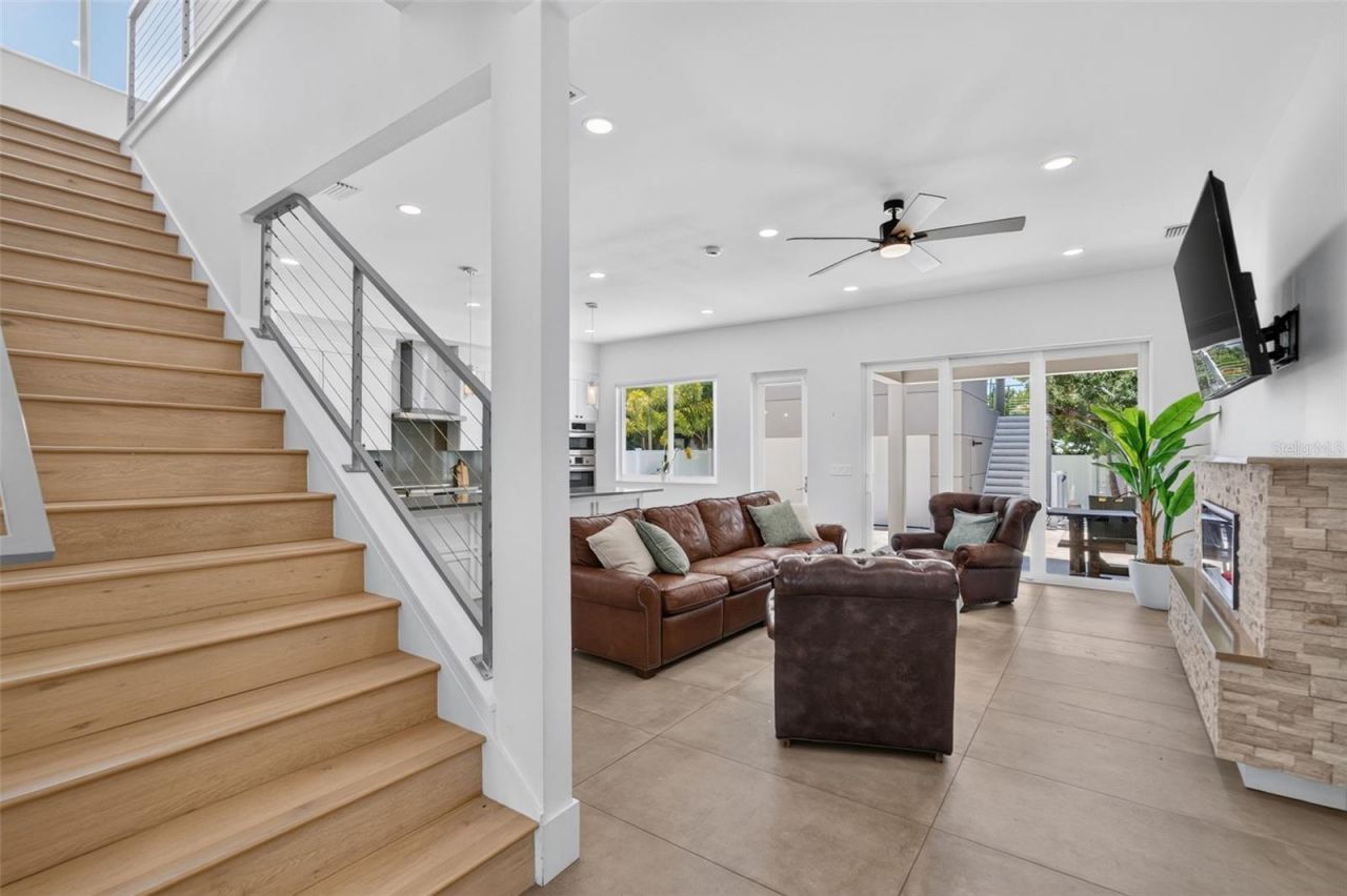 2430 Floyd Street, Sarasota, FL 34239 Photo