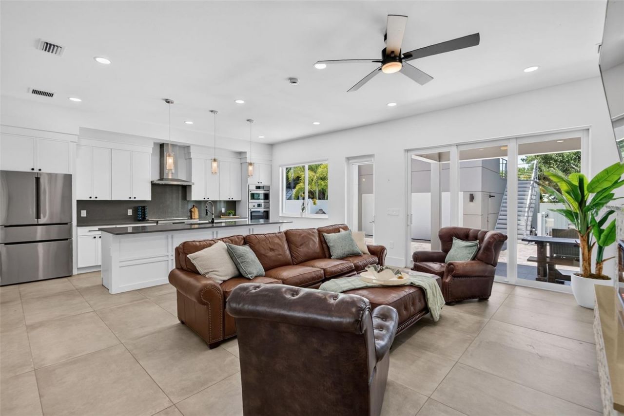 2430 Floyd Street, Sarasota, FL 34239 Photo