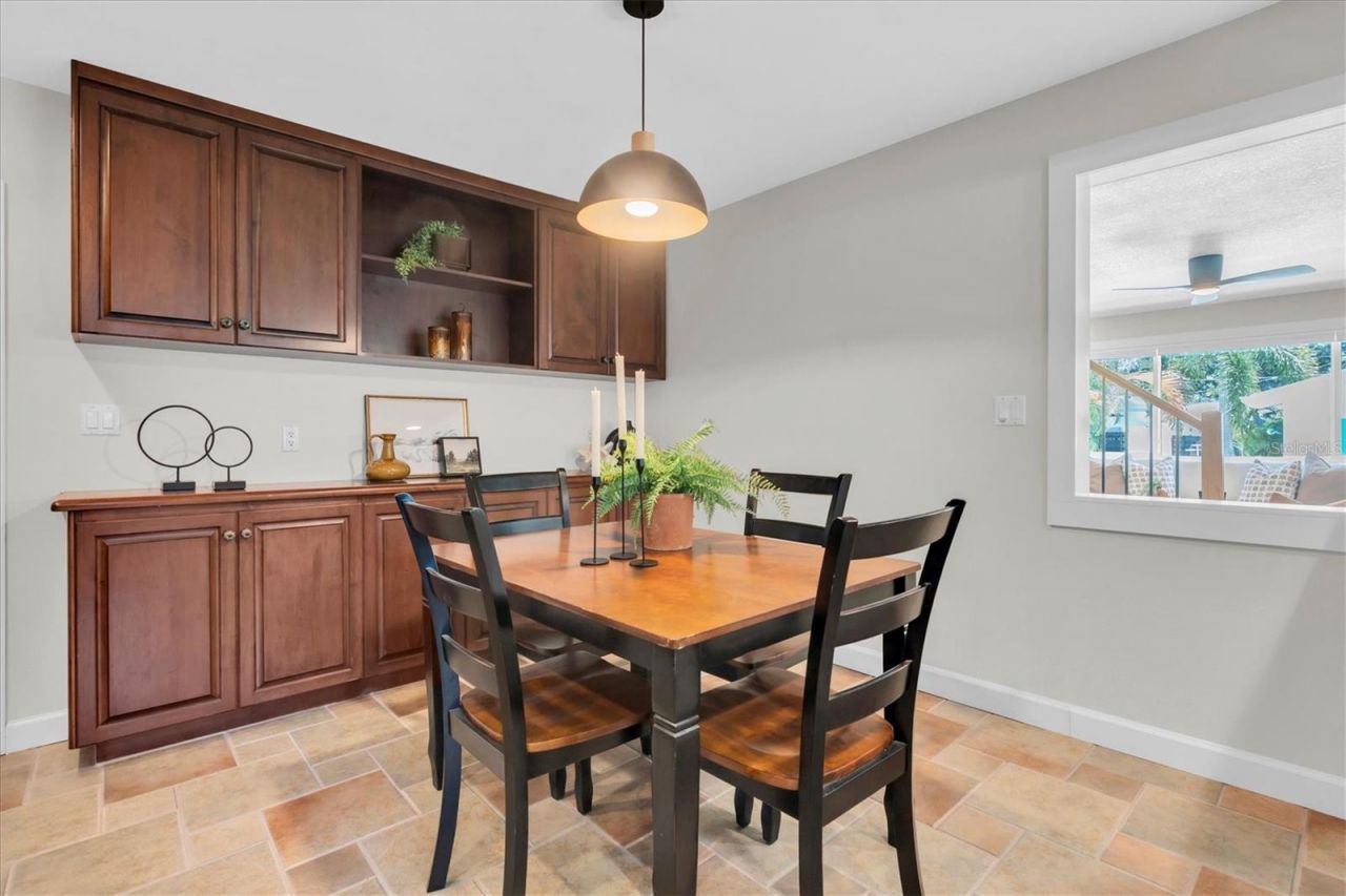 6921 Mango Avenue S, Saint Petersburg, FL 33707 Photo