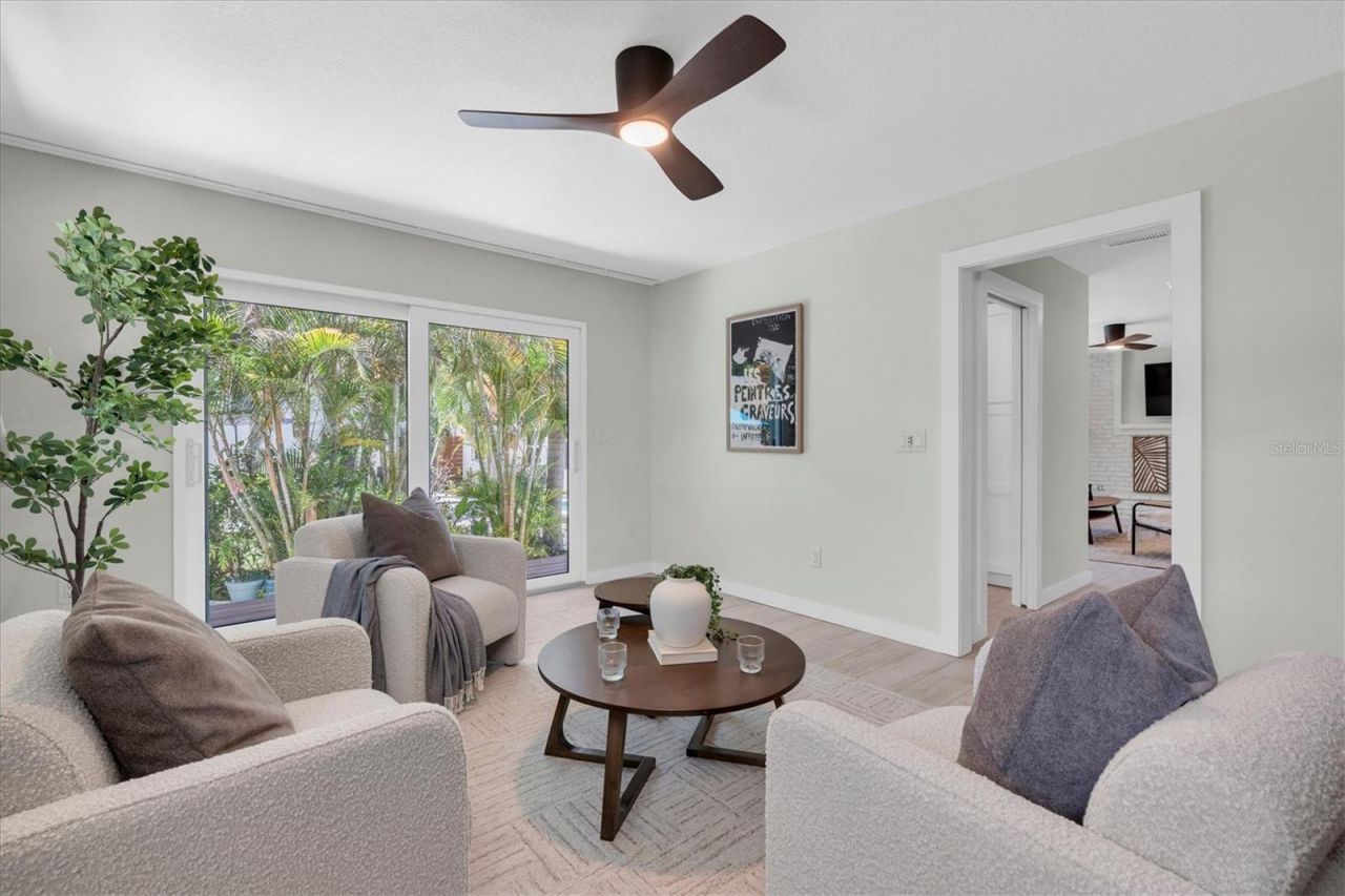6921 Mango Avenue S, Saint Petersburg, FL 33707 Photo