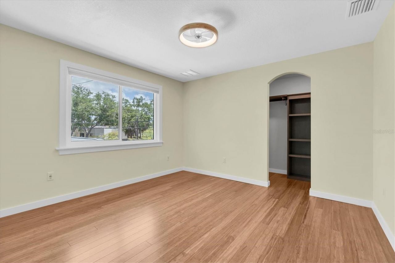 6921 Mango Avenue S, Saint Petersburg, FL 33707 Photo