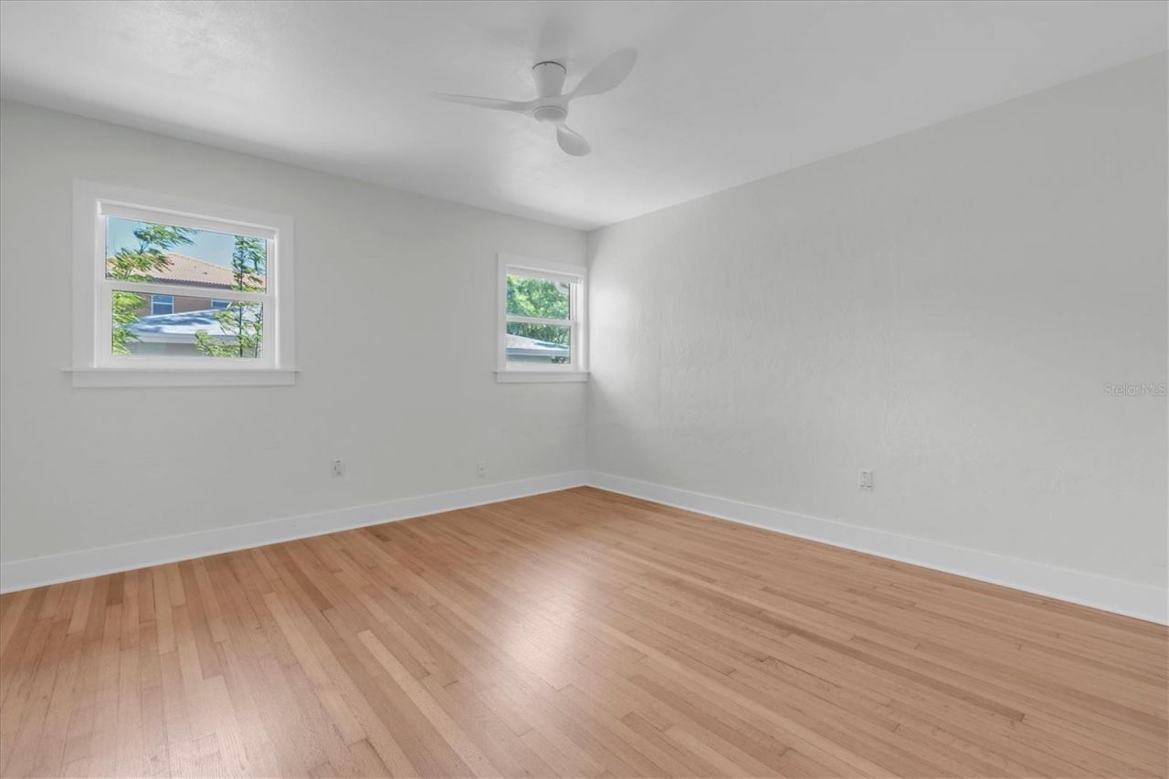 6921 Mango Avenue S, Saint Petersburg, FL 33707 Photo