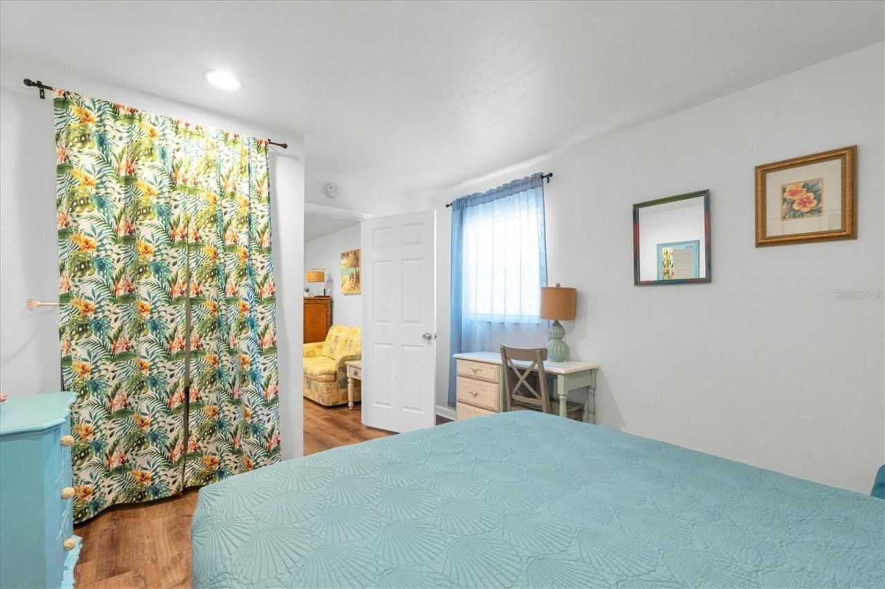 6921 Mango Avenue S, Saint Petersburg, FL 33707 Photo
