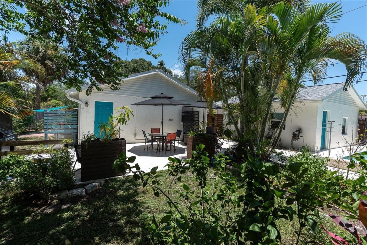 6921 Mango Avenue S, Saint Petersburg, FL 33707 Photo