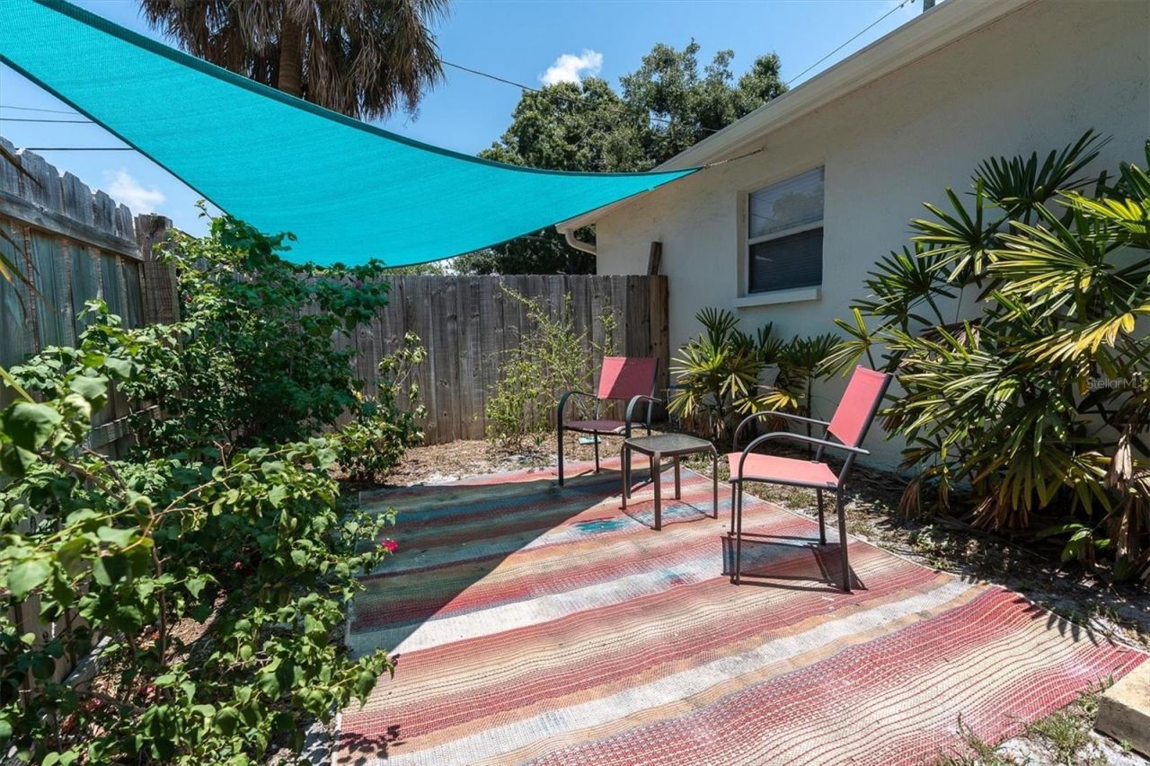 6921 Mango Avenue S, Saint Petersburg, FL 33707 Photo