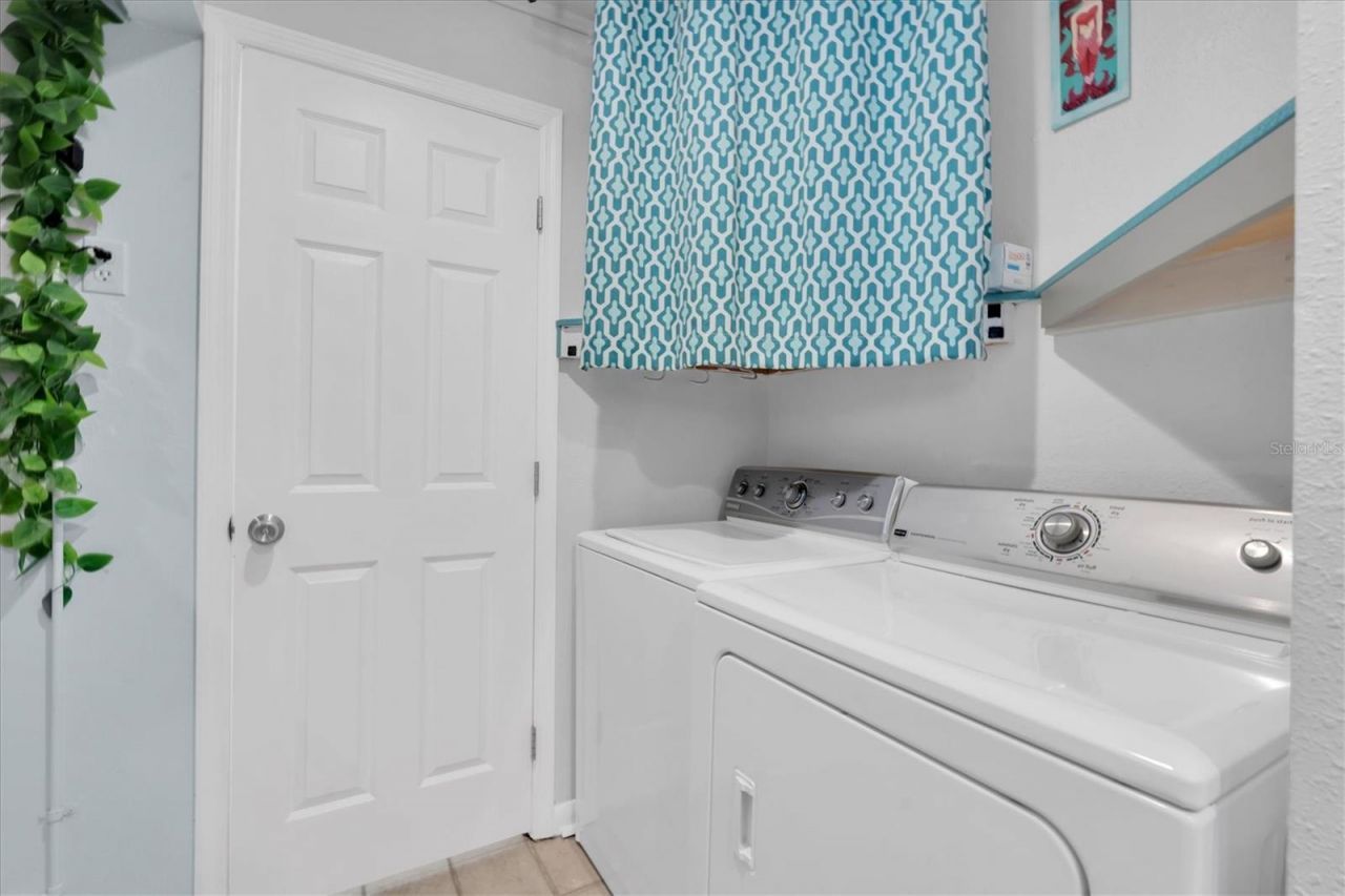 6921 Mango Avenue S, Saint Petersburg, FL 33707 Photo