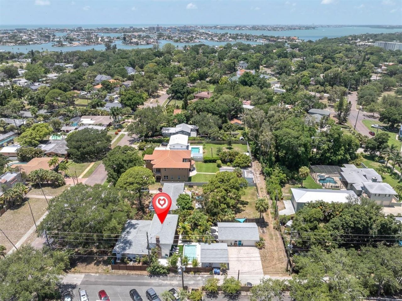6921 Mango Avenue S, Saint Petersburg, FL 33707 Photo